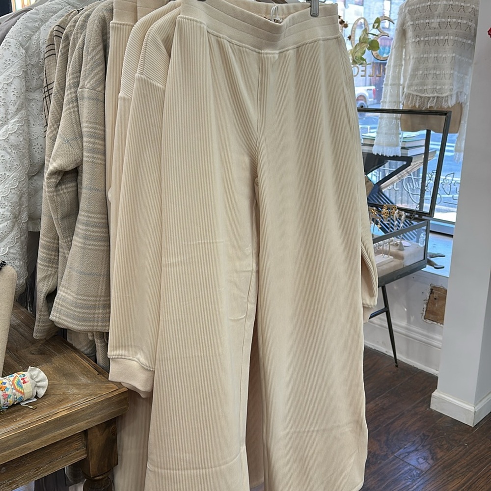 New Marine Layer Cord Velour Wide Leg Pant - Picture 2 of 4